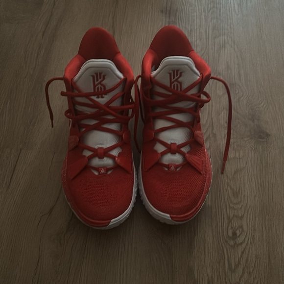 kyrie 7 university red
